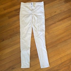 white american eagle jeans size 6!!! these are the “next level stretch”
